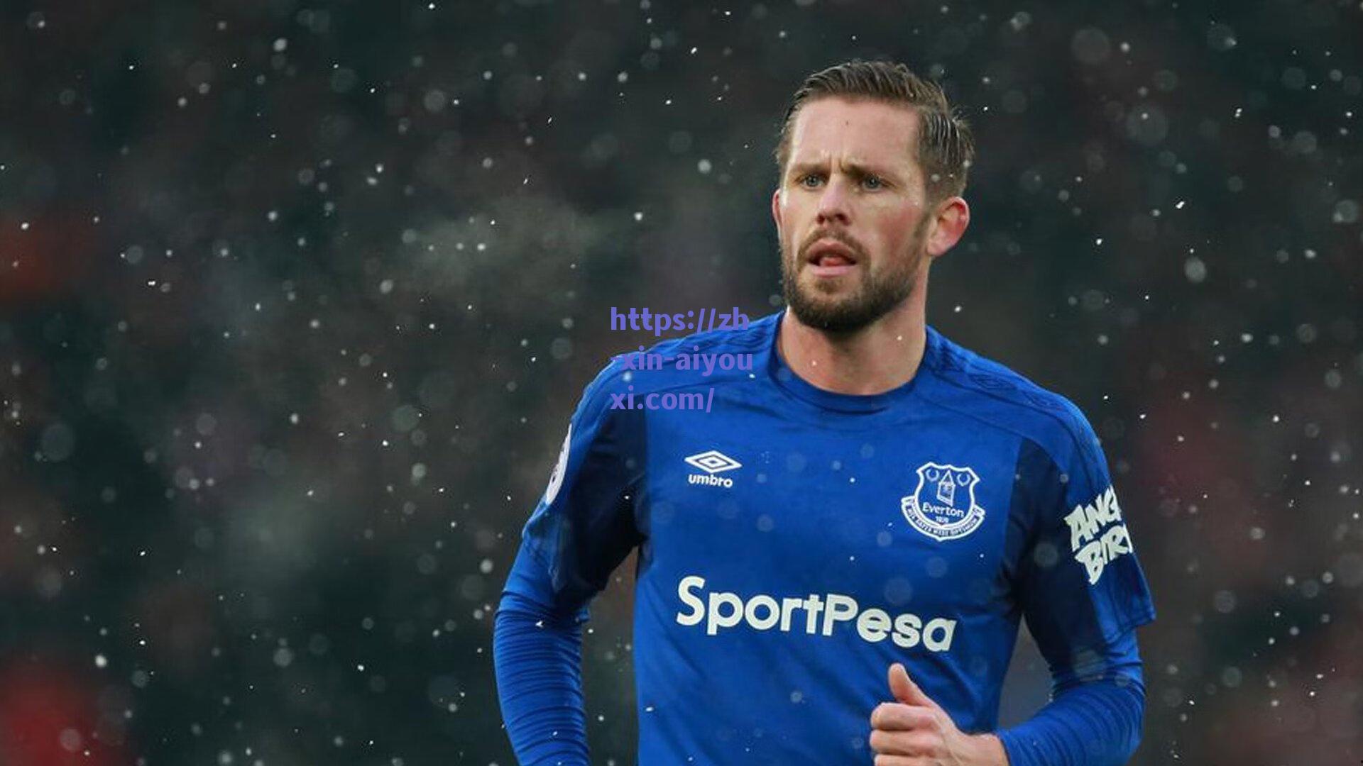 再出狠招！曝滕哈赫剥夺马奎尔队长袖标逼他离队